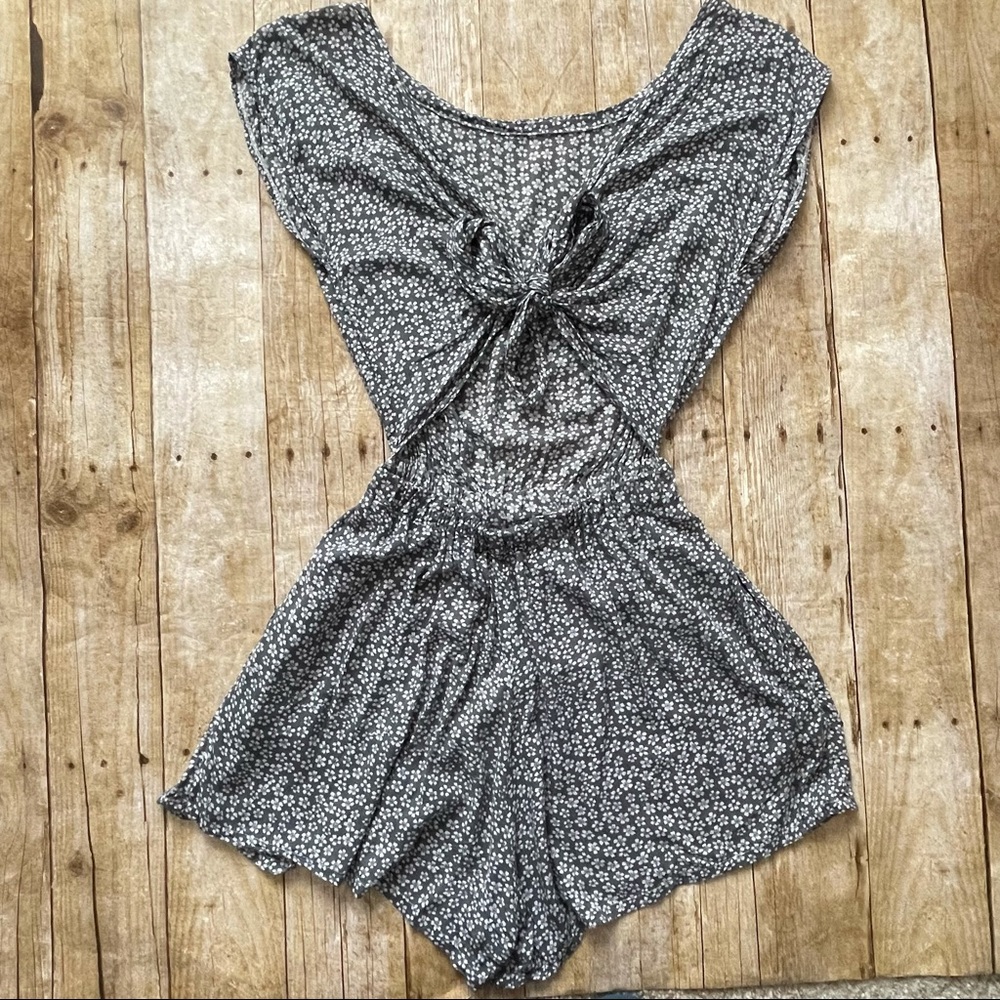 Mon & Jons Blue Floral Romper | OS